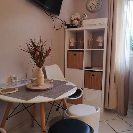 Charming Near Moulin Rouge شقة باريس